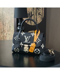 Louis Vuitton M45978 Women's Handbag
