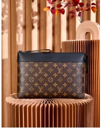 Louis Vuitton M82543 Vintage Men's Handbag